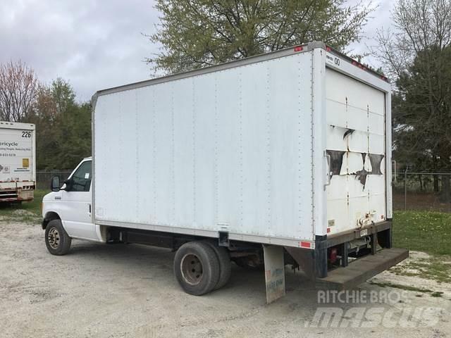 Ford E-350 Fast kasse