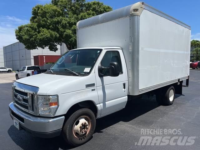 Ford E-350 Fast kasse