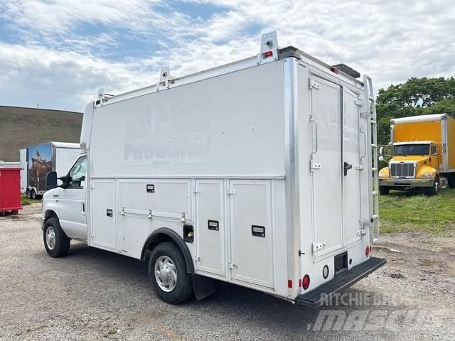 Ford E-350 Varevogne