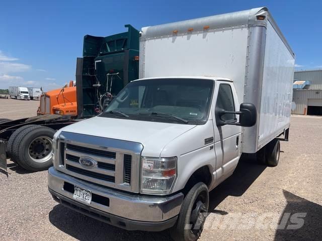 Ford E-350 Fast kasse