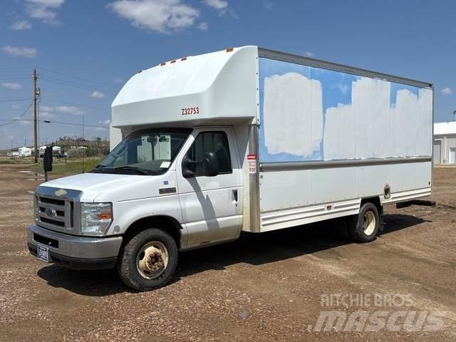 Ford E-350 Fast kasse