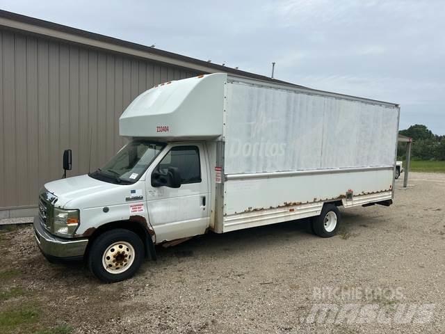 Ford E-350 Fast kasse