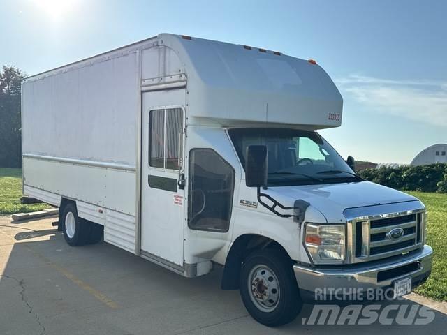 Ford E-350 Varevogne