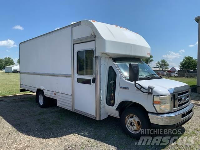 Ford E-350 Fast kasse