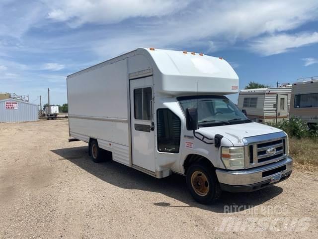 Ford E-350 Fast kasse