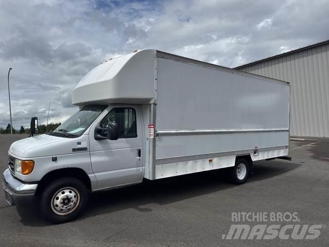Ford E-350 Varevogne