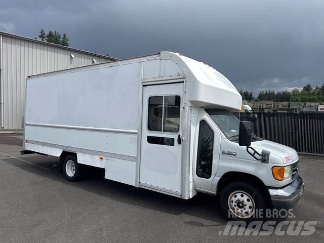 Ford E-350 Varevogne
