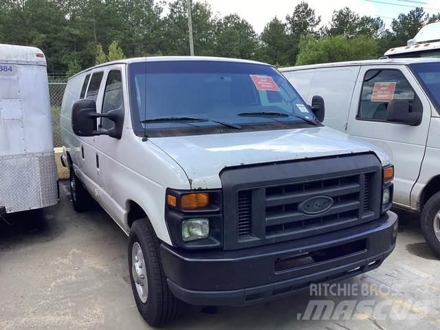 Ford E-350 Varevogne