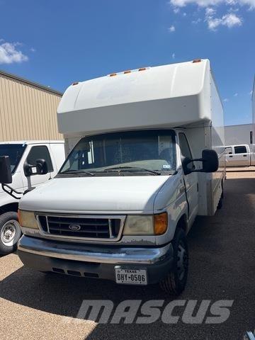 Ford E-350 Varevogne