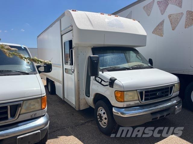 Ford E-350 Varevogne