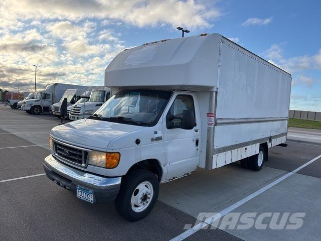 Ford E-350 Fast kasse