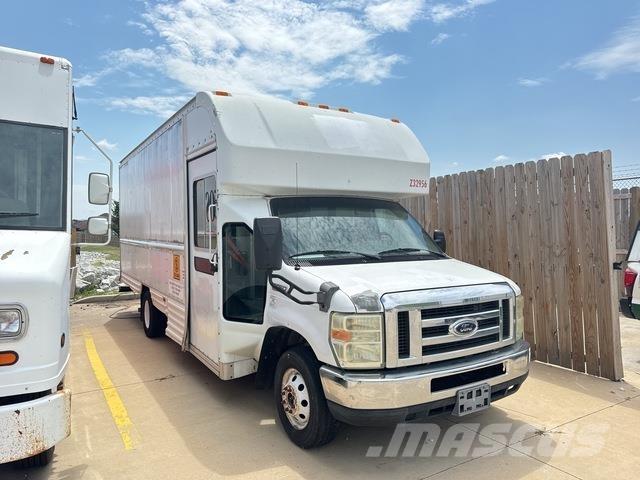 Ford E-350 Varevogne