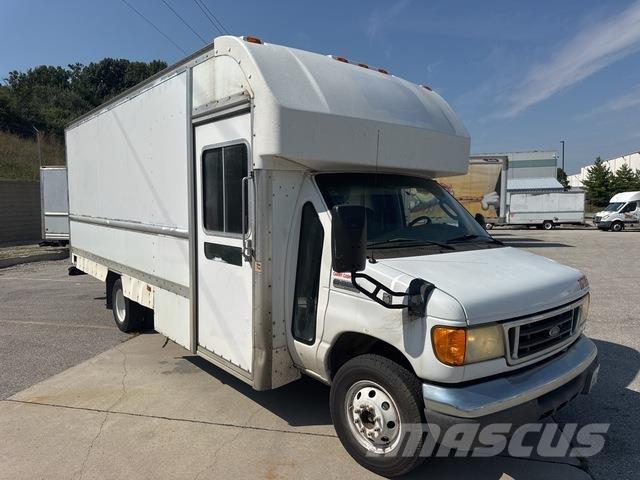 Ford E-350 Varevogne