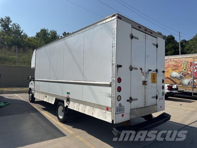 Ford E-350 Varevogne