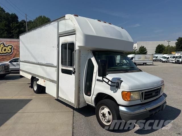 Ford E-350 Varevogne