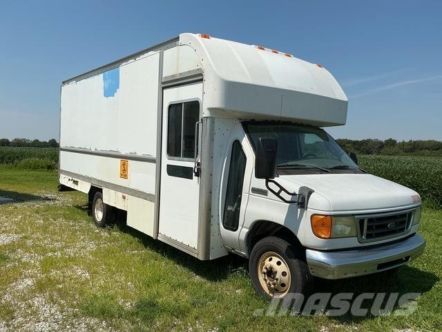 Ford E-350 Varevogne