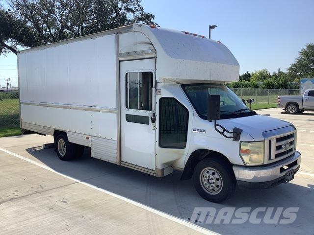 Ford E-350 Varevogne