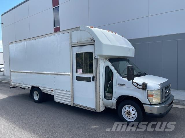 Ford E-350 Fast kasse