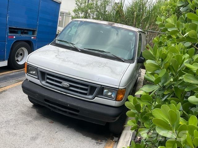 Ford E-350 Varevogne