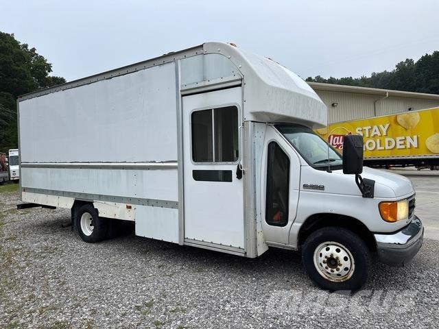 Ford E-350 Varevogne