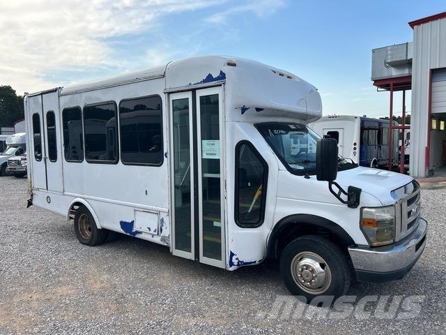 Ford E-350 Minibusser