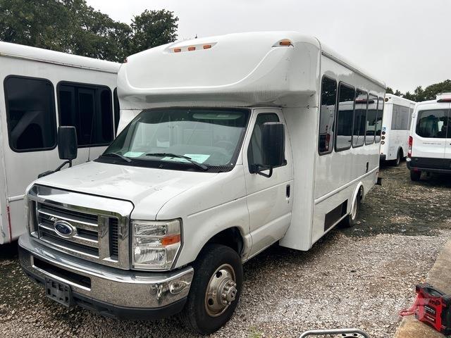 Ford E-350 Minibusser