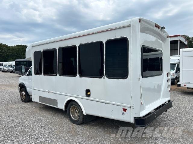 Ford E-350 Minibusser