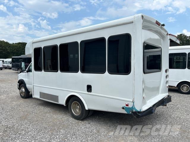 Ford E-350 Minibusser