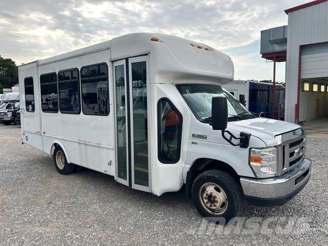 Ford E-350 Minibusser