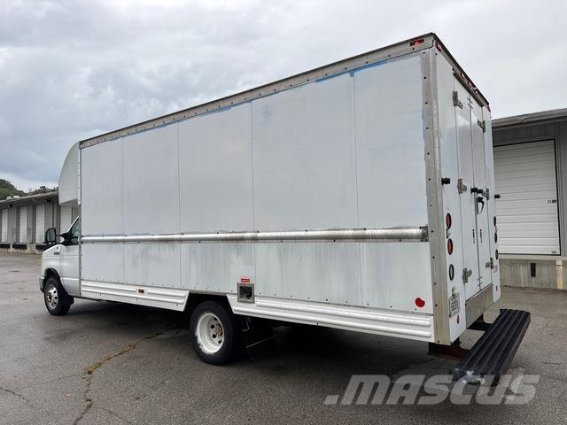 Ford E-350 Varevogne