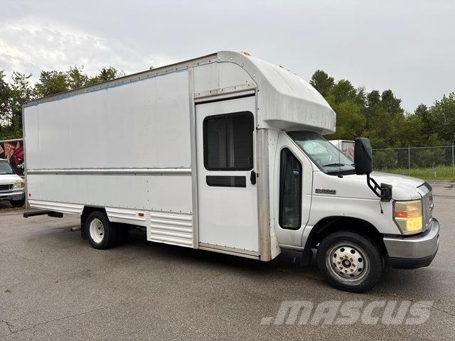 Ford E-350 Varevogne