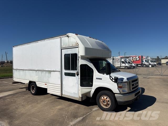 Ford E-350 Fast kasse