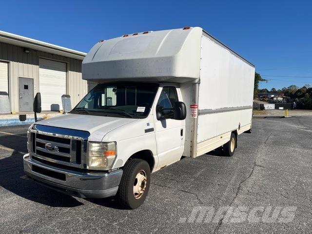 Ford E-350 Fast kasse