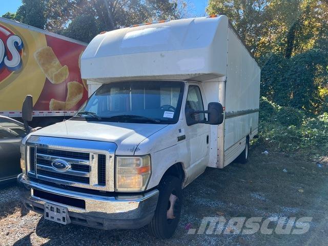 Ford E-350 Fast kasse