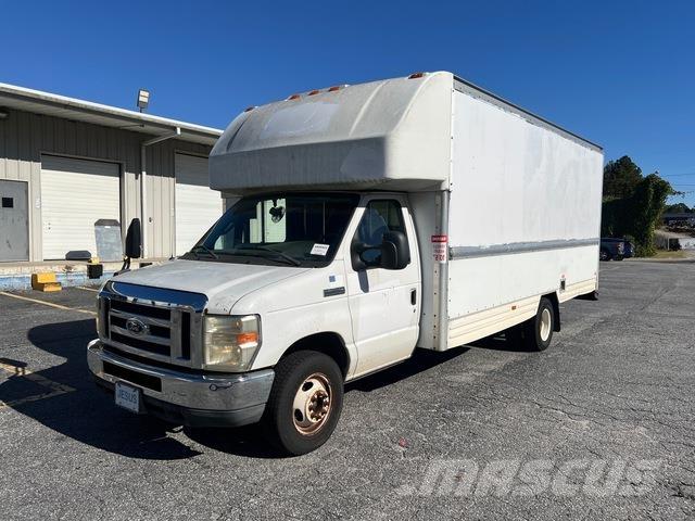 Ford E-350 Fast kasse