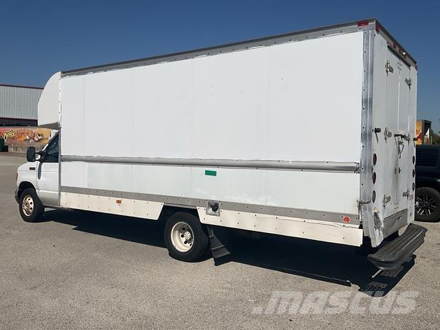 Ford E-350 Fast kasse