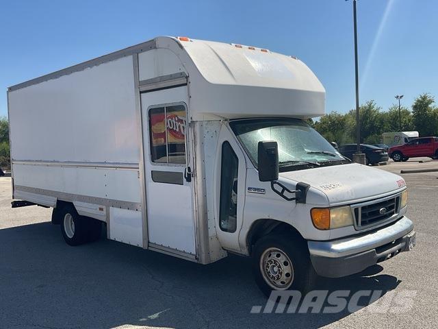 Ford E-350 Fast kasse