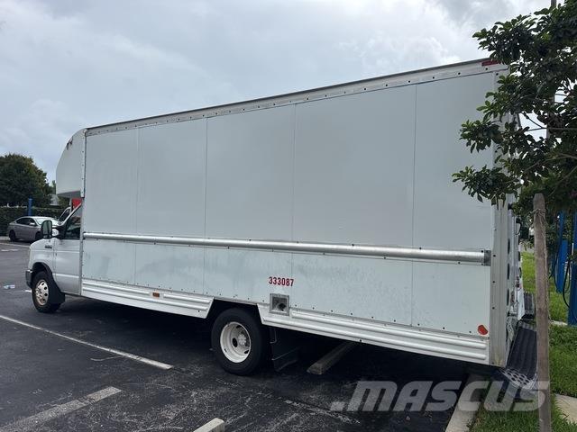 Ford E-350 Fast kasse