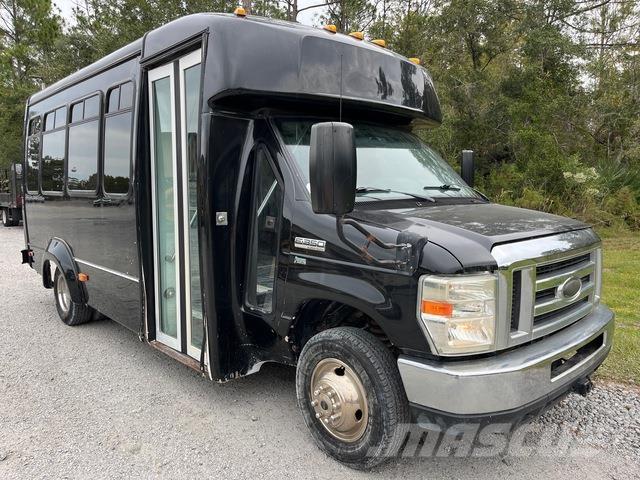 Ford E-350 Minibusser