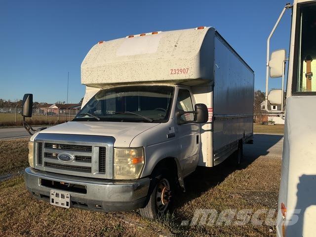 Ford E-350 Fast kasse