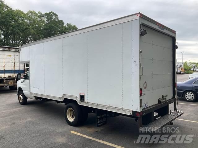 Ford E-450 Fast kasse