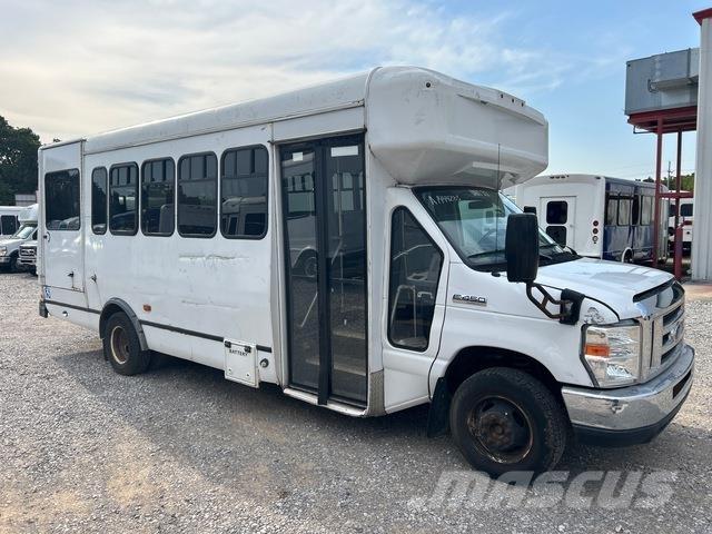 Ford E-450 Minibusser