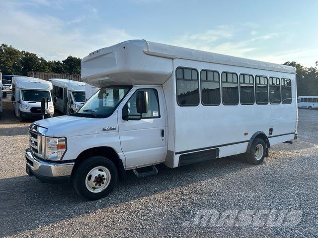 Ford E-450 Minibusser