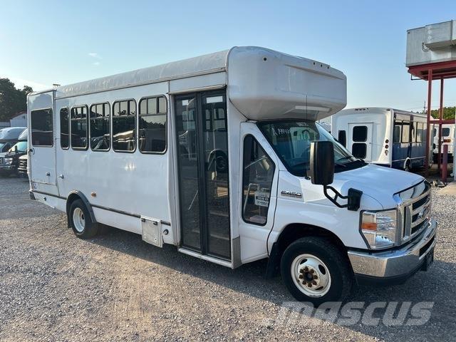 Ford E-450 Minibusser