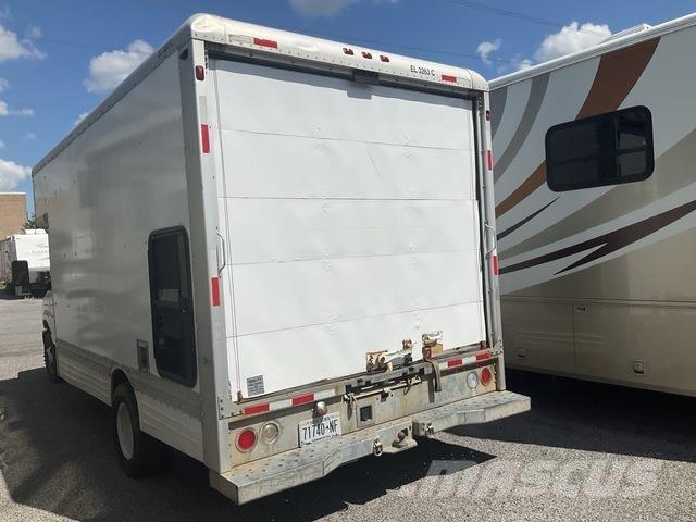 Ford E-450 Fast kasse
