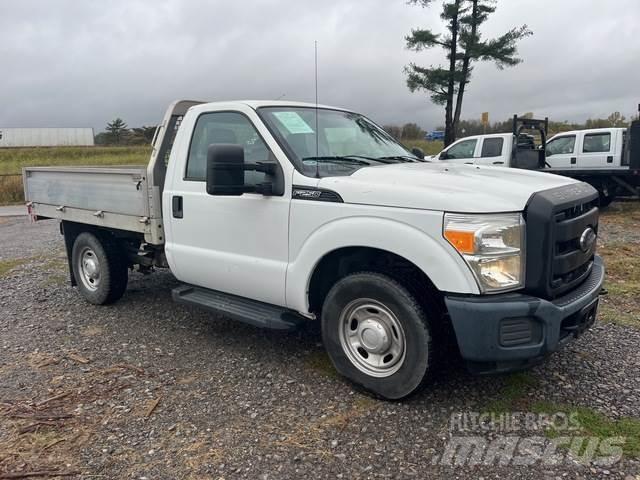 Ford F-250 Lastbil med lad/Flatbed