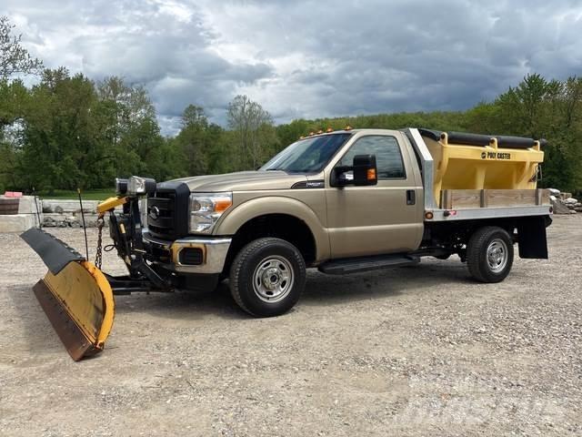 Ford F-250 Lastbil med lad/Flatbed