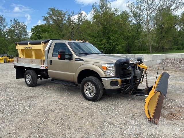 Ford F-250 Lastbil med lad/Flatbed