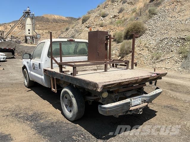 Ford F-250 Lastbil med lad/Flatbed