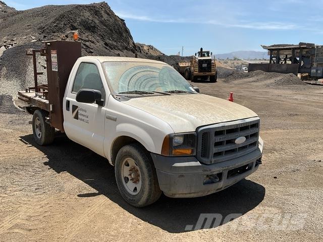 Ford F-250 Lastbil med lad/Flatbed
